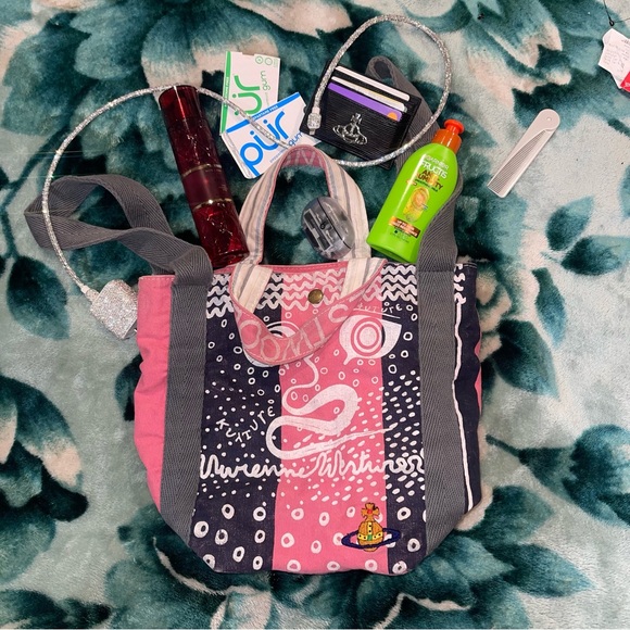 Vivienne Westwood Kenya-Made sustainable micro tote bag embroidered orb - Picture 3 of 15